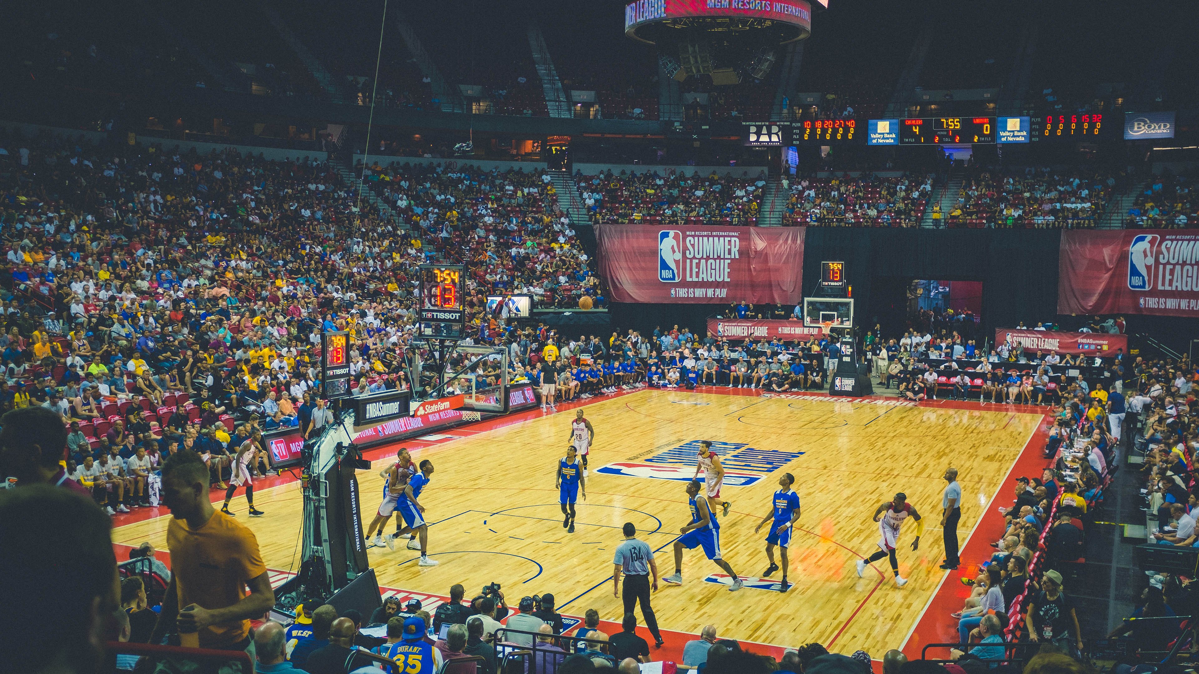 简：凭借极高的赛场嗅觉，打破对方防线助力全黑队获胜，简童百度百科